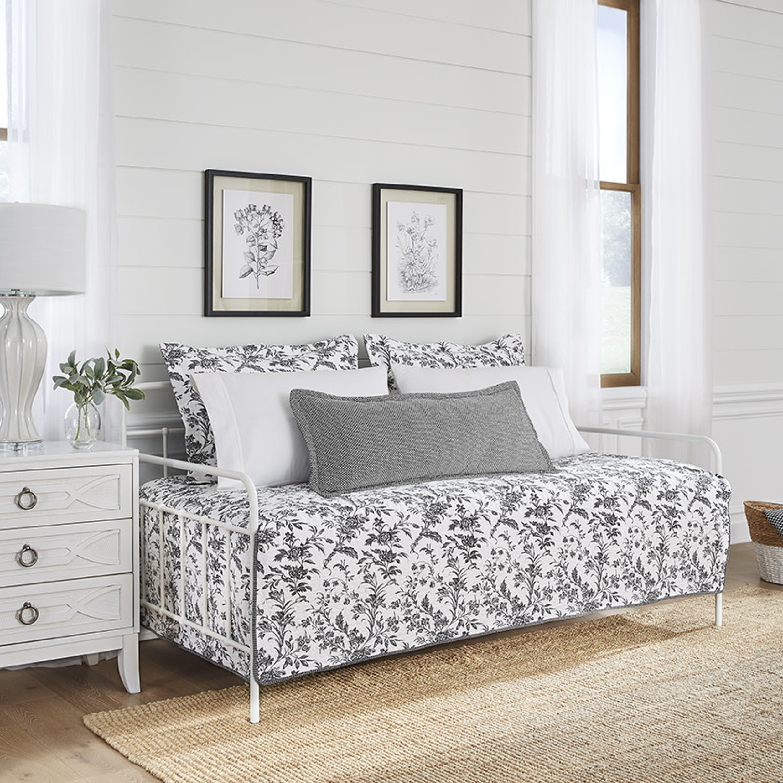 LAURA ASHLEY デュべカバー シングル Laura Ashley Amberley Cotton Black 4 Piece Daybed Cover Set